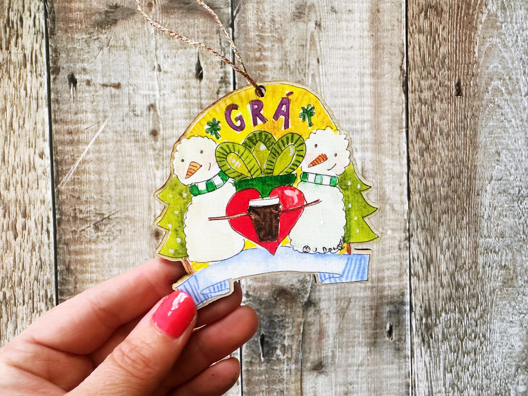 Grá Claddagh snowmen Wooden Hanging Christmas Decoration
