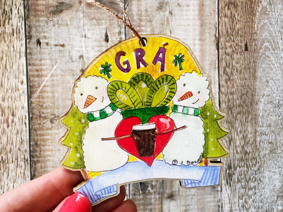 Grá Claddagh snowmen Wooden Hanging Christmas Decoration