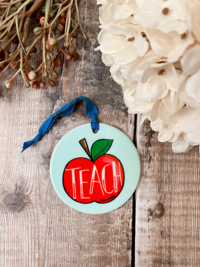 Teach Apple Little Ceramic Hanging Circle